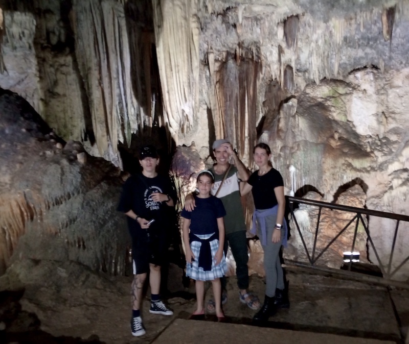 Grupo Visitantes Cuevas de Bellamar Cuba