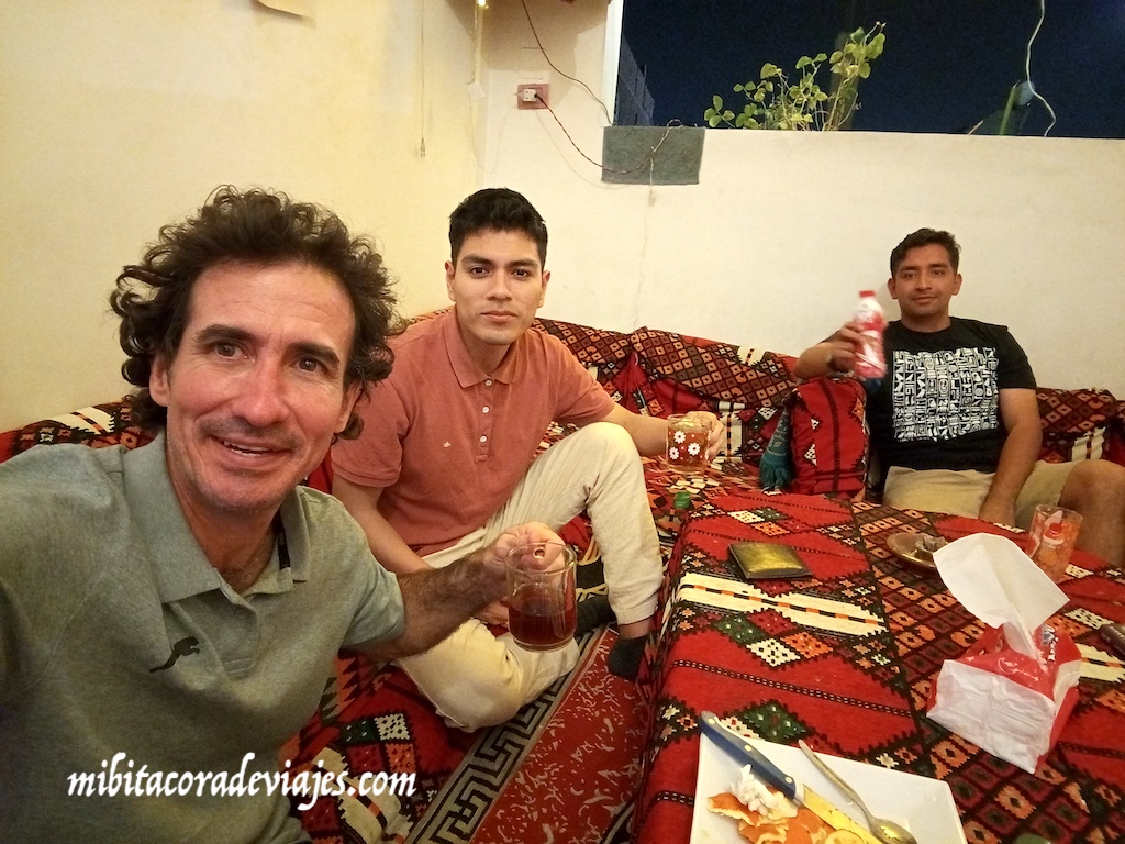 Hospedaje low cost cuanto cuesta viajar a Egipto barato Tres viajeros Mr Hostel Luxor
