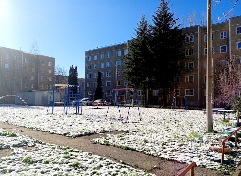 Calles tranquilas de Pervomaisky Rusia