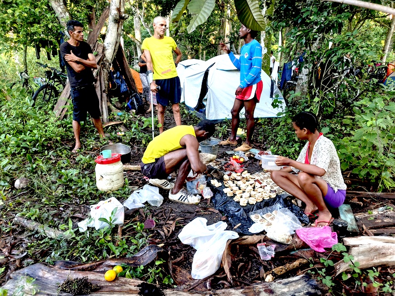 Almuerzo Camping en la Sierra del Rosario Loma del Taburete Excursion de la Habana a la loma del Taburete en bicicleta