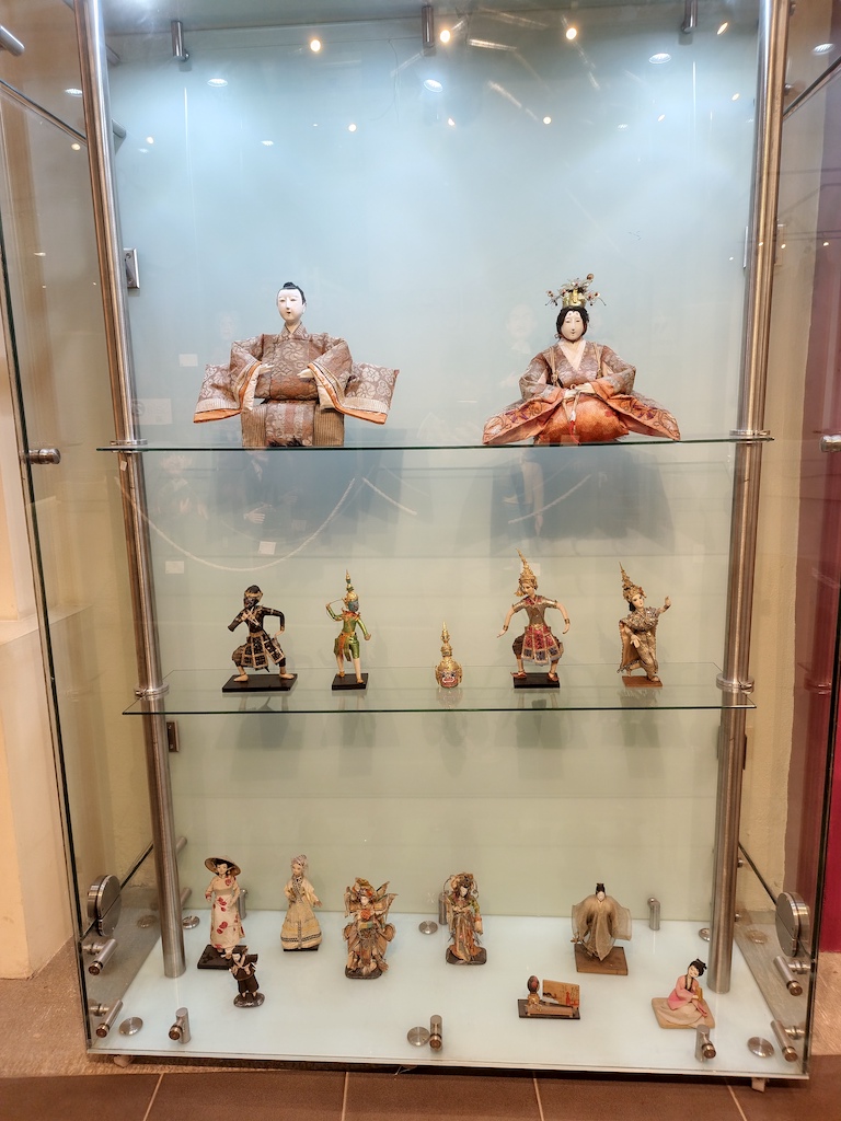 Coleccion asiatica salas-coleccion-museo-nacional-titere-huamantla