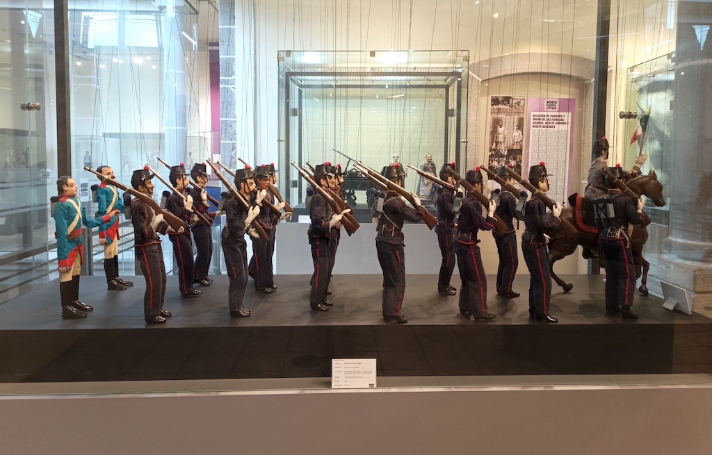 El Desfile Marionetas históricas de la colección Rosete Aranda conservada en el Museo Nacional del Títere de Huamantla.