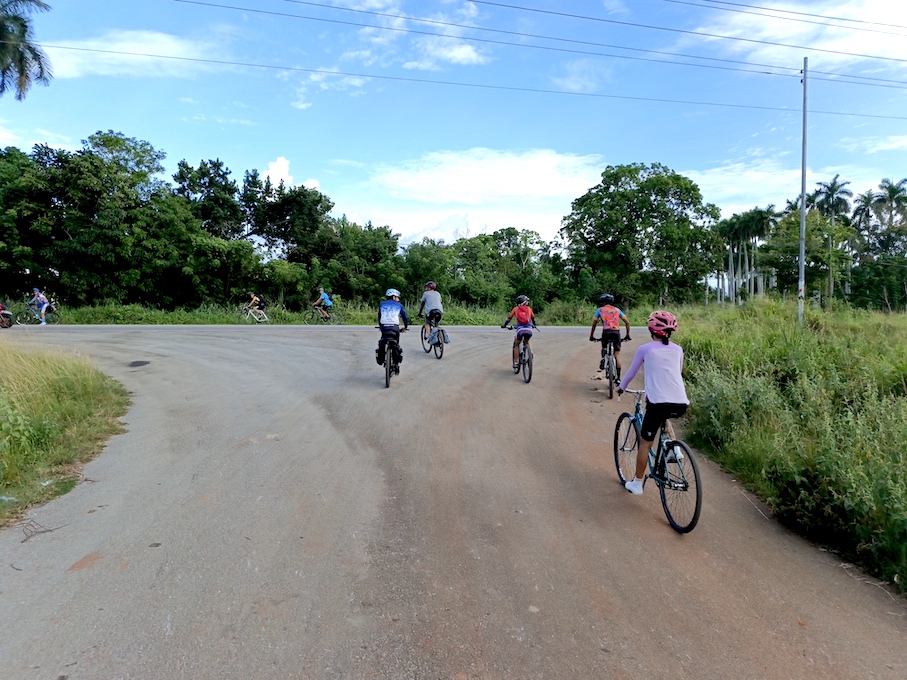 Rutas en bicicleta desde La Habana: Excursion a Ojo de agua en San Antonio